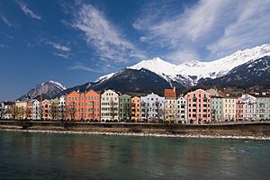 Archivo:Innsbruck Flusspromenade