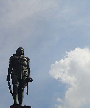 Archivo:Itzcóatl - Indios Verdes - Parque del Mestizaje - Ciudad de México