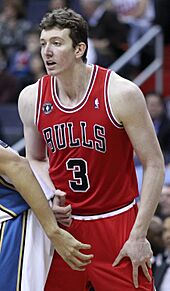 Archivo:Omer Asik