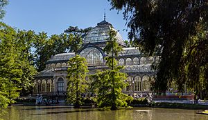 Archivo:Palacio de Cristal, Parque del Retiro, Madrid, España, 2017-05-18, DD 25