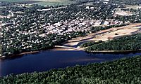 Archivo:Portage Wisconsin aerial view