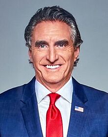 Portait of Secretary Doug Burgum, 2025 (cropped) (cropped).jpg