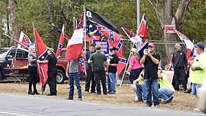 Archivo:Proud Boys in Pittsboro (2019 Oct) - 02