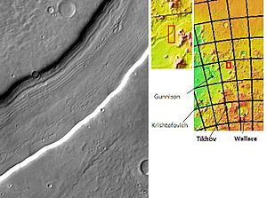 Archivo:Reull Vallis lineated deposits