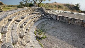Archivo:Roman Amphitheatre in Byblos
