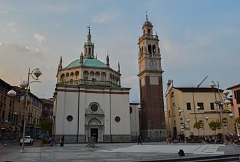 Archivo:Santuario di Santa Maria di Piazza - Busto Arsizio