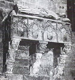 Archivo:Sepulcre gòtic d'Ermessenda de Carcassona