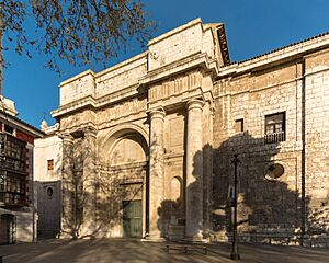 Archivo:Valladolid Cathedral 2023 - East Façade