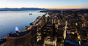 Archivo:Vista de Seattle, Washington, Estados Unidos, 2017-09-02, DD 01-03 HDR