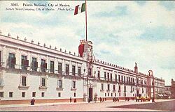 Archivo:Vista del Palacio Nacional en una postal de C.B 1910