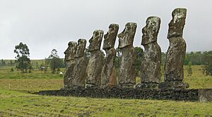 Archivo:AhuAkivi