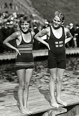 Archivo:Aileen Riggin and Nils Skoglund 1920