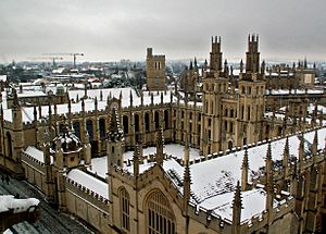 Archivo:All Souls College in winter
