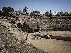 Archivo:Anfiteatro Romano Mérida