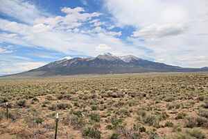 Archivo:Blanca Peak, May 2014
