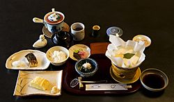 Archivo:Breakfast at Tamahan Ryokan, Kyoto