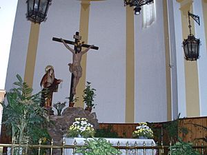 Archivo:Cristo Injurias Faroles laterales