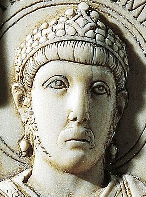Archivo:Diptych of Honorius (head)