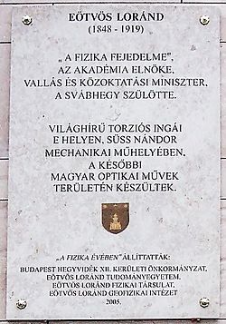 Archivo:Eötvös Loránd emléktáblája Budapest XII. kerületében