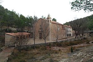 Archivo:Ermita-Sta-Ana-Zucaina