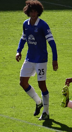Archivo:Fellaini v Cardiff