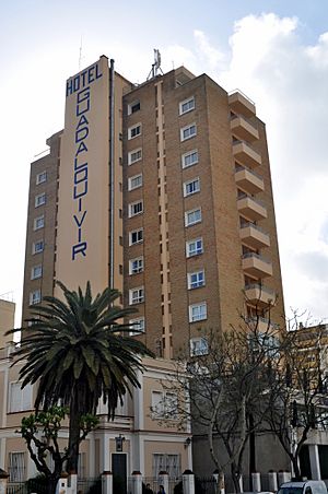 Archivo:Hotel Guadalquivir Sanlúcar de Barrameda