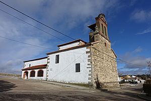 Archivo:Iglesia de San Juan Bautista, Vecinos