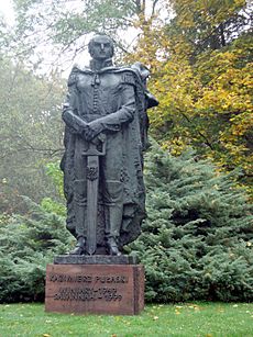 Archivo:Kazimierz Pulaski museum statue