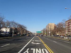 Archivo:Ocean Parkway jeh