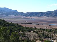 Archivo:Paisaje Sierra de Salinas, Yecla (Murcia)