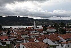 Archivo:Panorámica de Guatavita 1