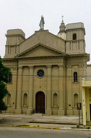Archivo:Parroquia Nuestra Señora del Rosario Villa Nueva
