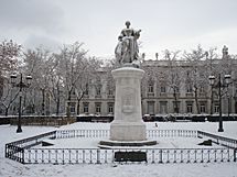 Archivo:Plaza de la Villa de París—Snow02
