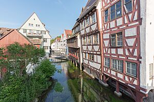 Archivo:Río Blau, Ulm, Alemania, 2023-06-17, DD 68