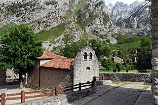S00 076 Caín de Valdeón, Santo Tomás.jpg