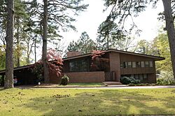 Sam and Shirley Strauss House.JPG