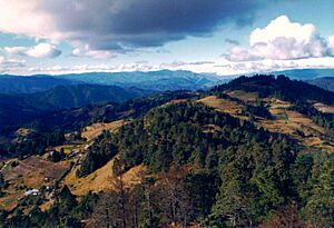 Archivo:Sierra madre mountains by mexikids