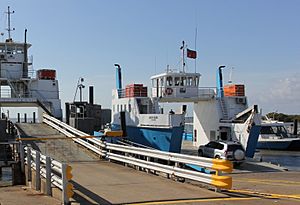 Archivo:Toondah Harbour Vehicular Ferry Embarkation