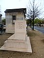 Tumba de la familia de Carlos Fuentes en el Cementerio de Montparnasse de Paris