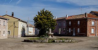 Villahizan-de-trevinno-plaza-mayor.jpg