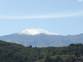 Volcán Puracé from Popayán - 2006.jpg