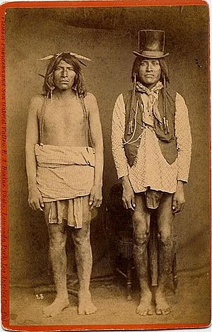 Archivo:Yuma Apache-Yavapai Men