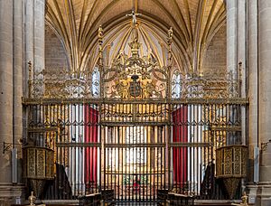 Archivo:Zamora cathedral 2021 - main altar
