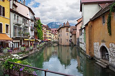 Archivo:Annecy (Haute-Savoie). (9762509473)