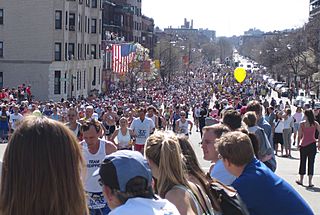 Boston marathon mile 25 beacon street 050418.jpg