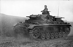 Archivo:Bundesarchiv Bild 101I-185-0137-14A, Jugoslawien, Panzer III in Fahrt