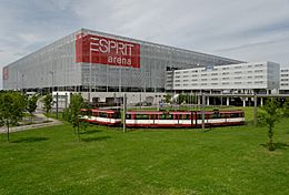 Archivo:ESPRIT arena in Duesseldorf-Stockum, von Sueden