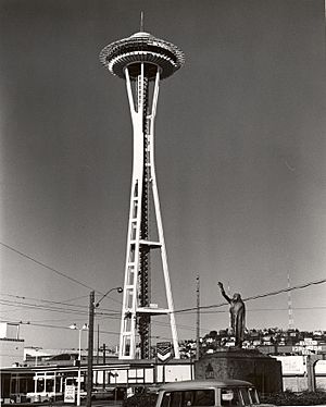 Archivo:Early photo of seattle space needle