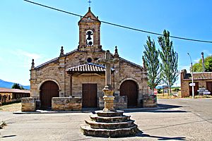 Archivo:Ermita de Nuestra Señora la Virgen de los Remedios, Luyego