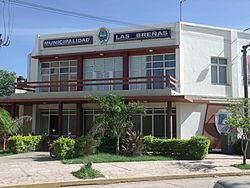 Fachada de la Municipalidad de Las Breñas.JPG